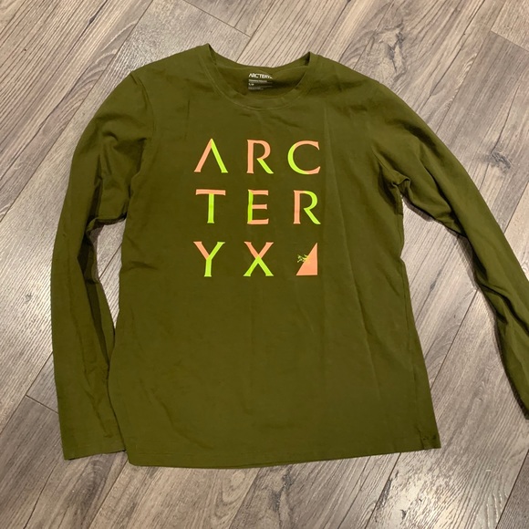 Arc'teryx Tops - Arcteryx long sleeve